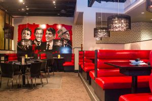 As soon as you step inside you will feel like you have been transported back to 1950s New York with its long pearlesent bar, iconic artwork and overstuffed red booths.  